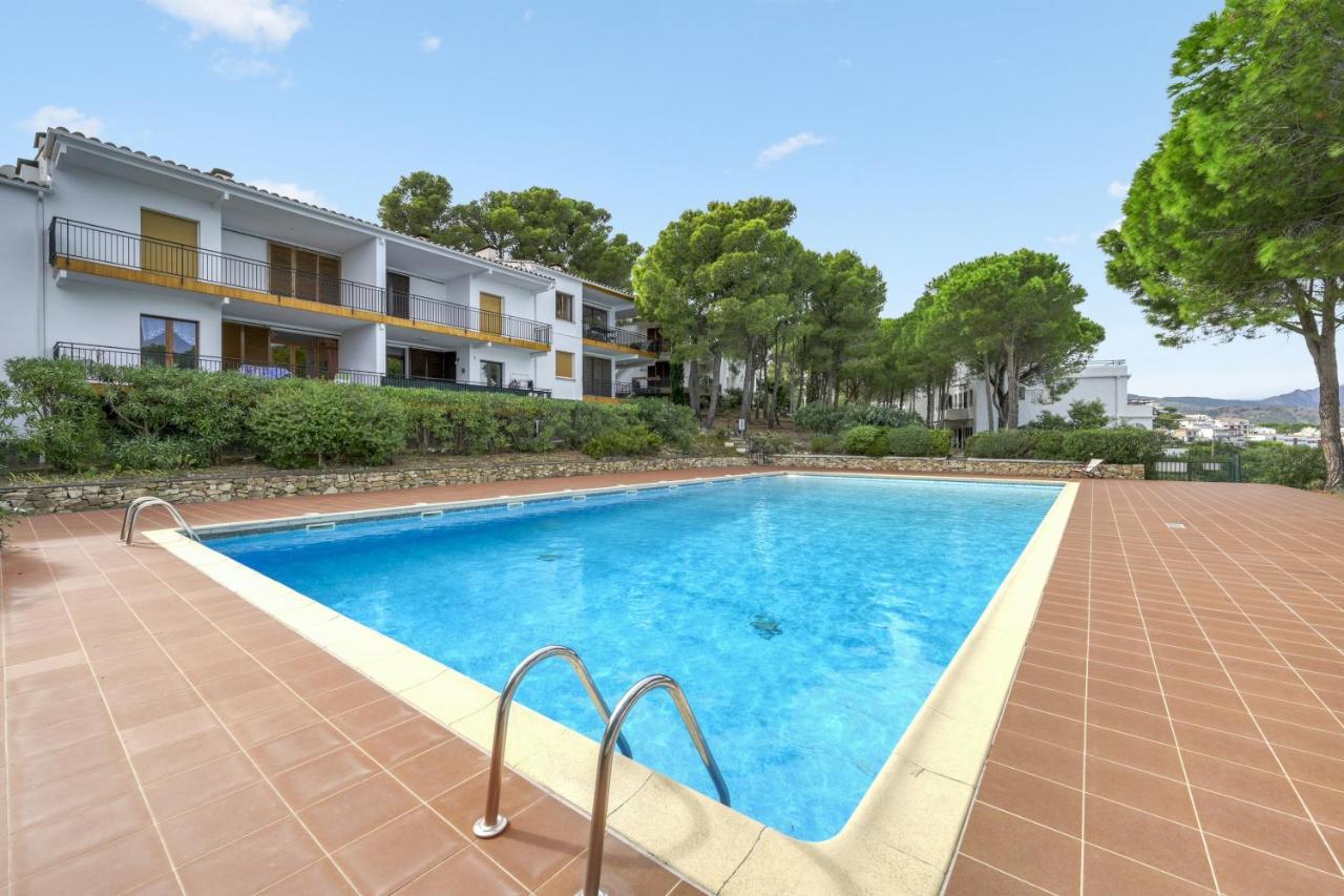 Comfortable With Sea View And Pool In 30 M² * Llança